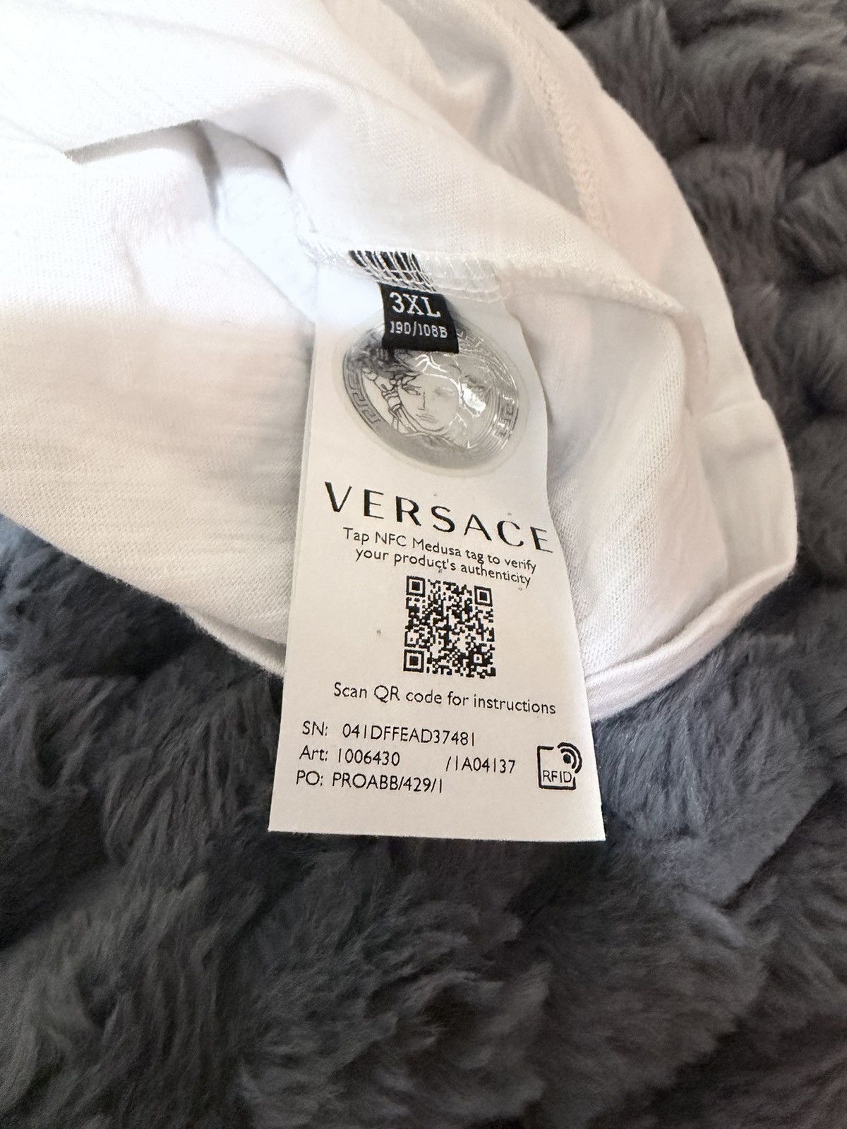 Versace Versace Baroque Crest Shirt Size US XL / EU 56 / 4 - 5 Thumbnail