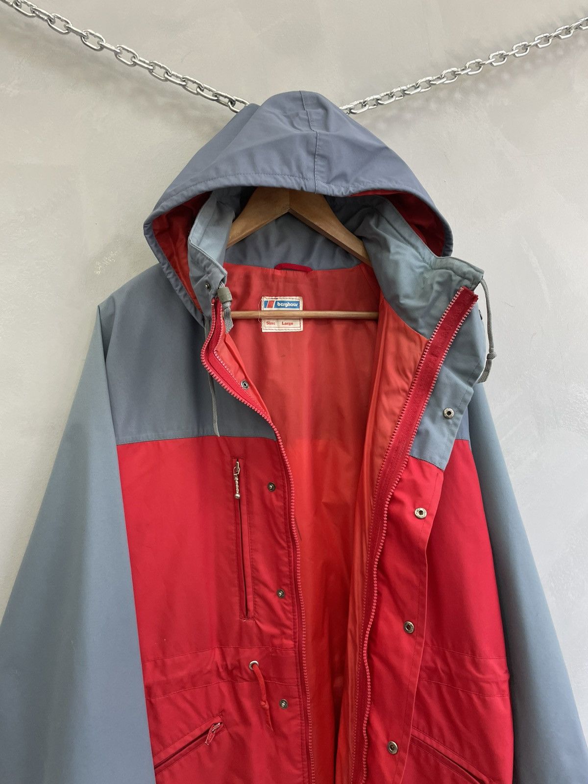 Berghaus Retro 90s Gore Tex Berghaus rain hood jacket rare hype Size US L / EU 52-54 / 3 - 6 Thumbnail