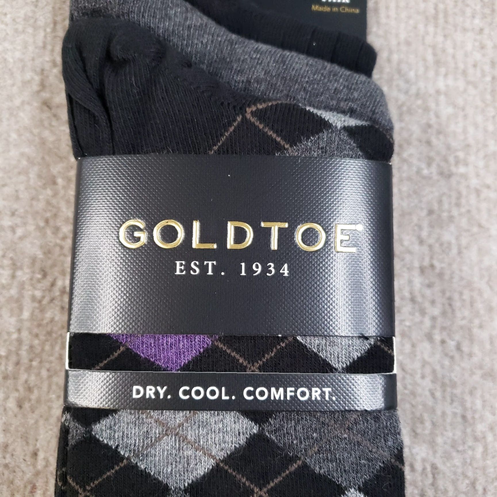 Vintage GOLD TOE AquaFX Double Argyle Crew Socks Mens 6-12.5 Black Gray 3 Pairs - 3 Pack, Classic Argyle, Cotton Blend, Crew Length, Full Toe, Men Size ONE SIZE - 2 Thumbnail
