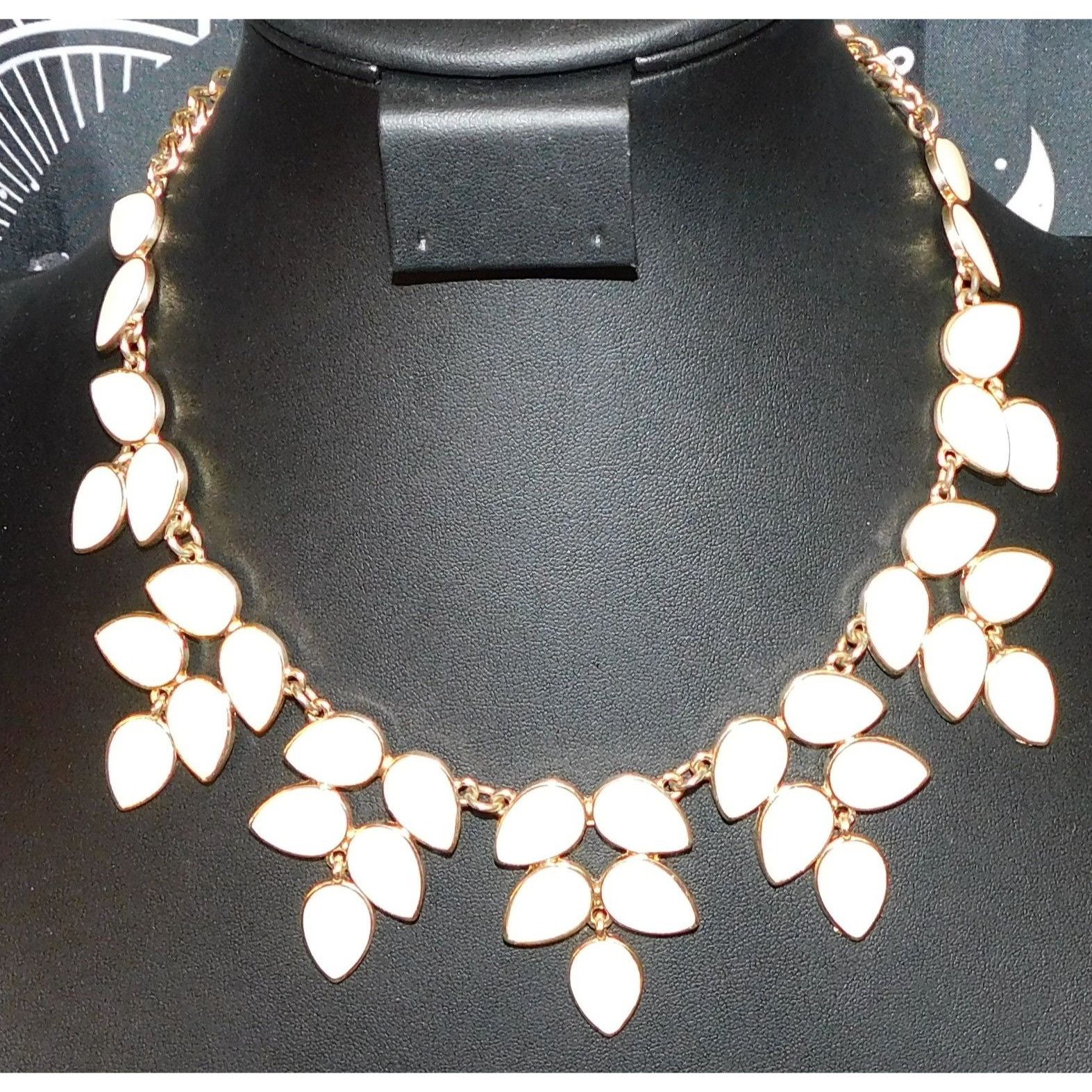 Other Baublebar White Floral Leaf Bib Necklace Size ONE SIZE - 5 Thumbnail