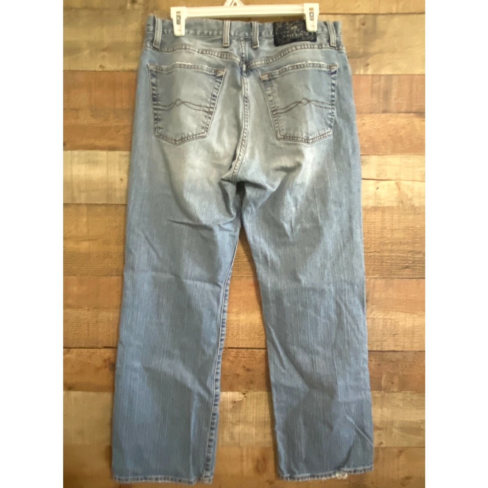 Lucky Brand Lucky Brand Jeans Men’s Size 32 Dungarees Of America Classic Fit Short Length Blue Denim Five Pocket Straight Rise Mid-Rise Belt Loops Zipper Size US 36 / EU 52 - 2 Thumbnail