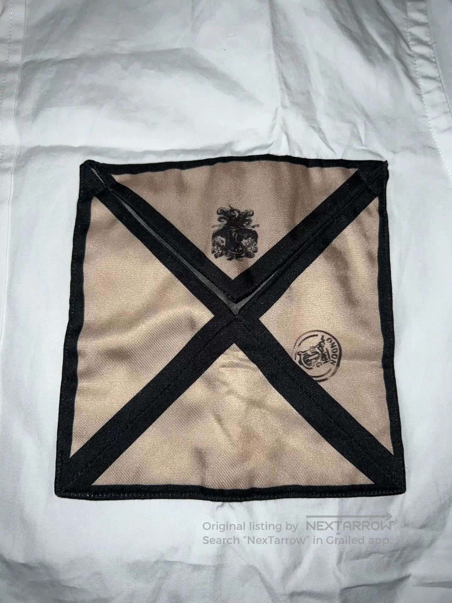 Burberry burberry silk shirt with unique pocket design. Size US L / EU 52-54 / 3 - 3 Thumbnail