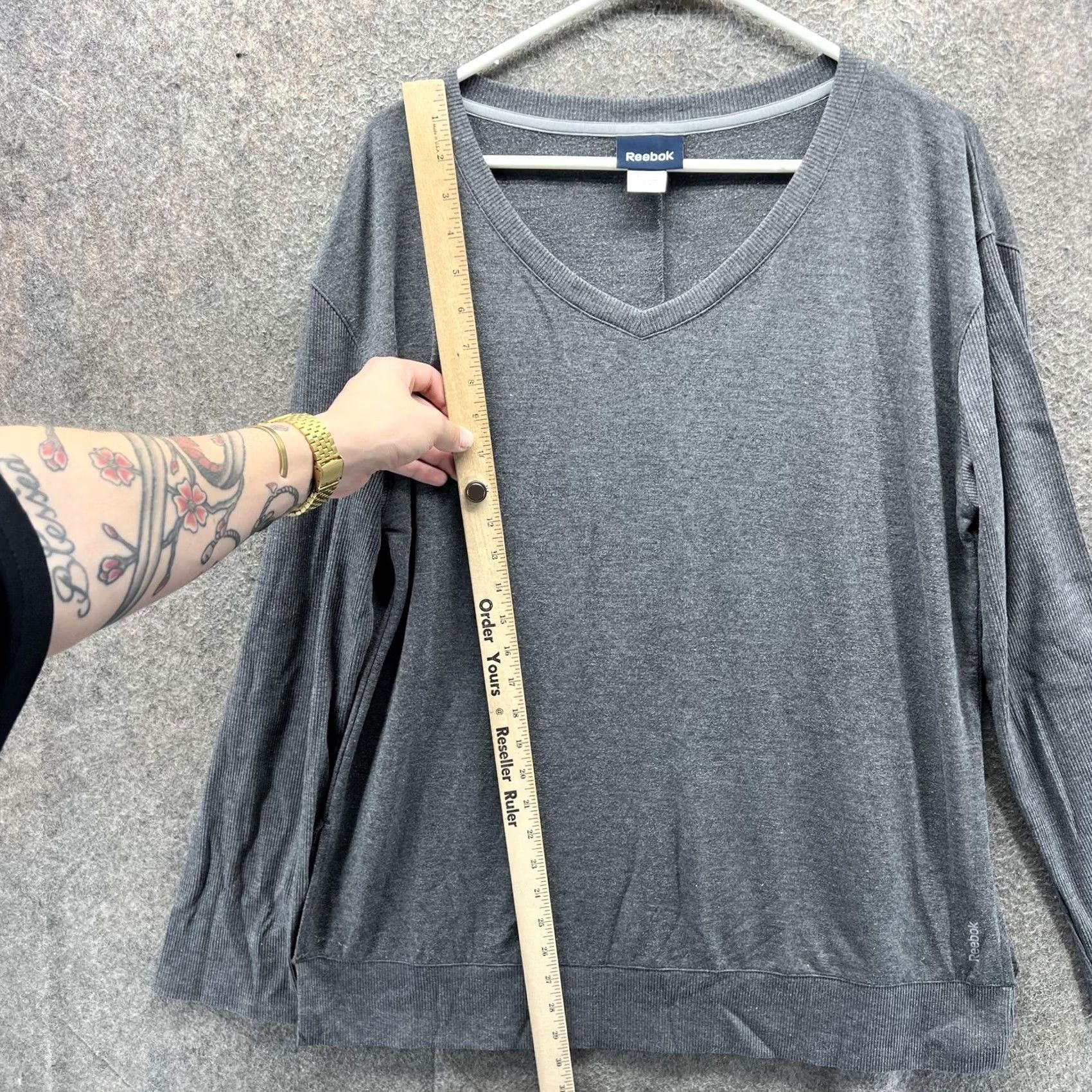 Reebok Reebok Sweatshirt Womens 2XL Gray V-Neck Lightweight Pullover Top Knit Heather Shirt Size XXL / US 16-18 / IT 52-54 - 4 Thumbnail