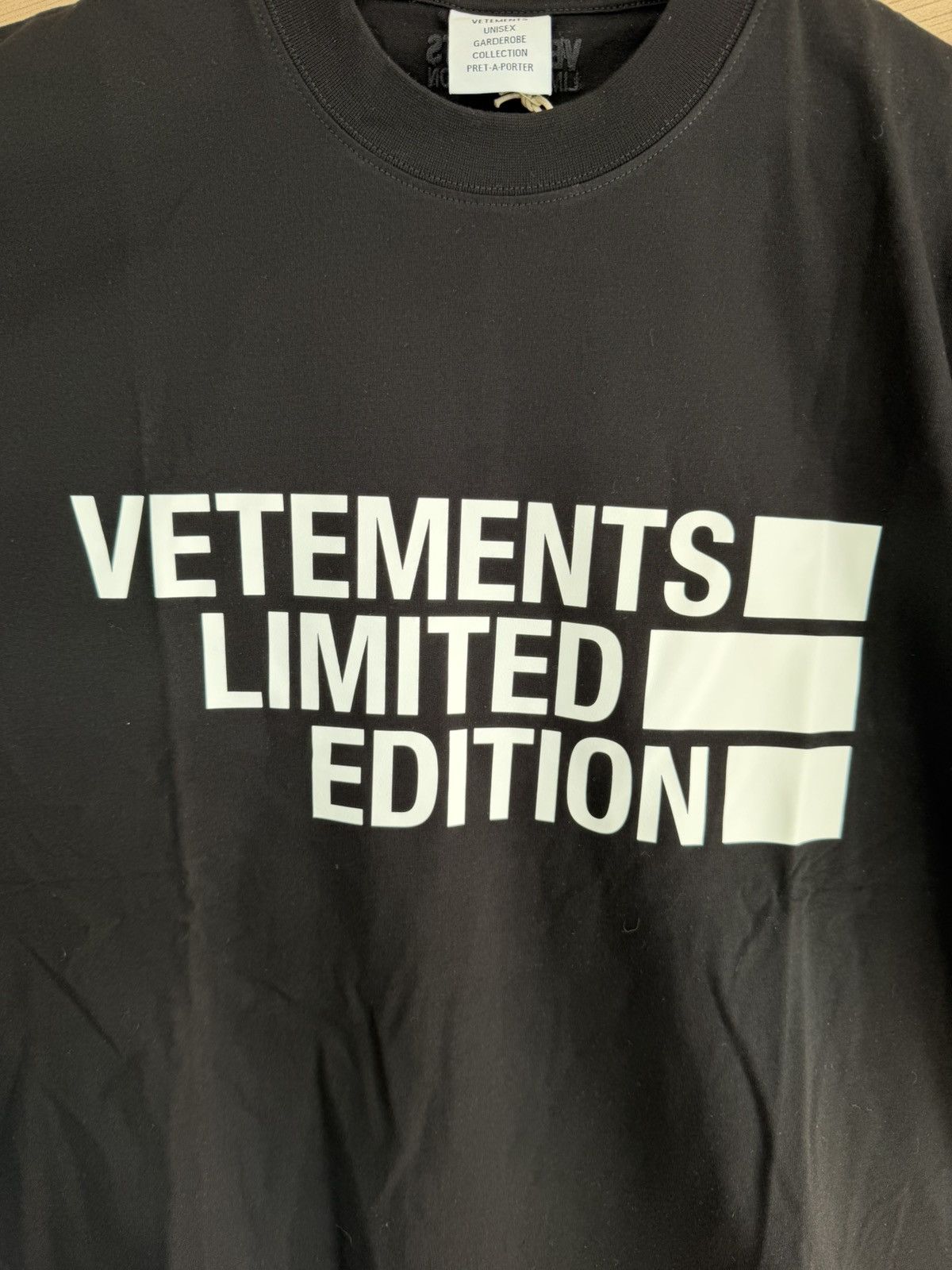 Vetements Vetements Logo T-shirt Size US XS / EU 42 / 0 - 2 Thumbnail