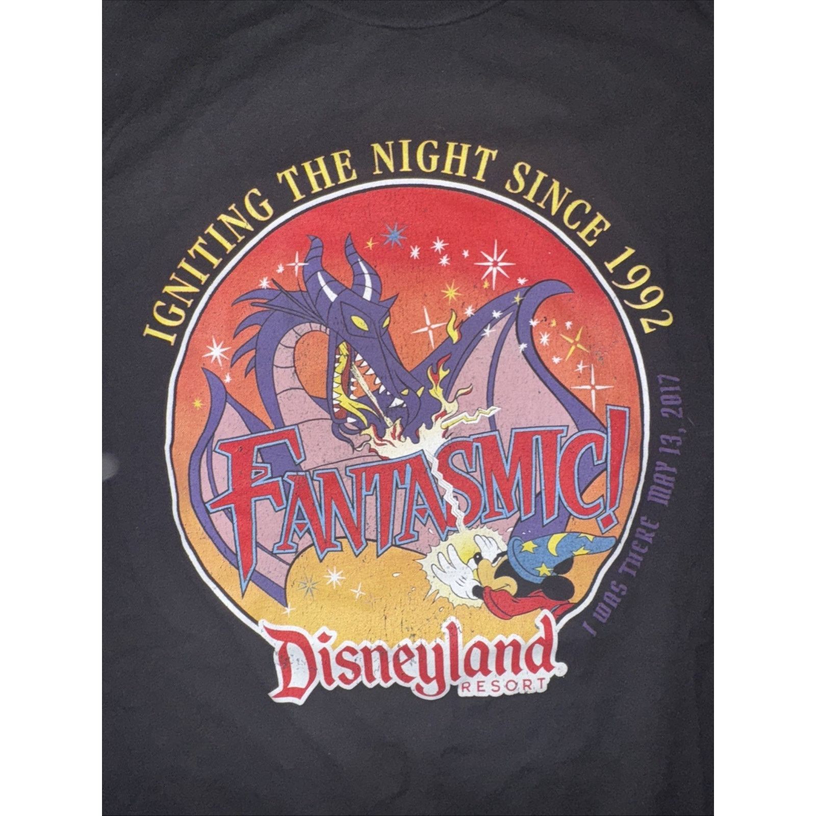 Disney Disney Fantasmic Graphic T-Shirt XL Black Dragon Show 23x28 Size US XL / EU 56 / 4 - 2 Thumbnail