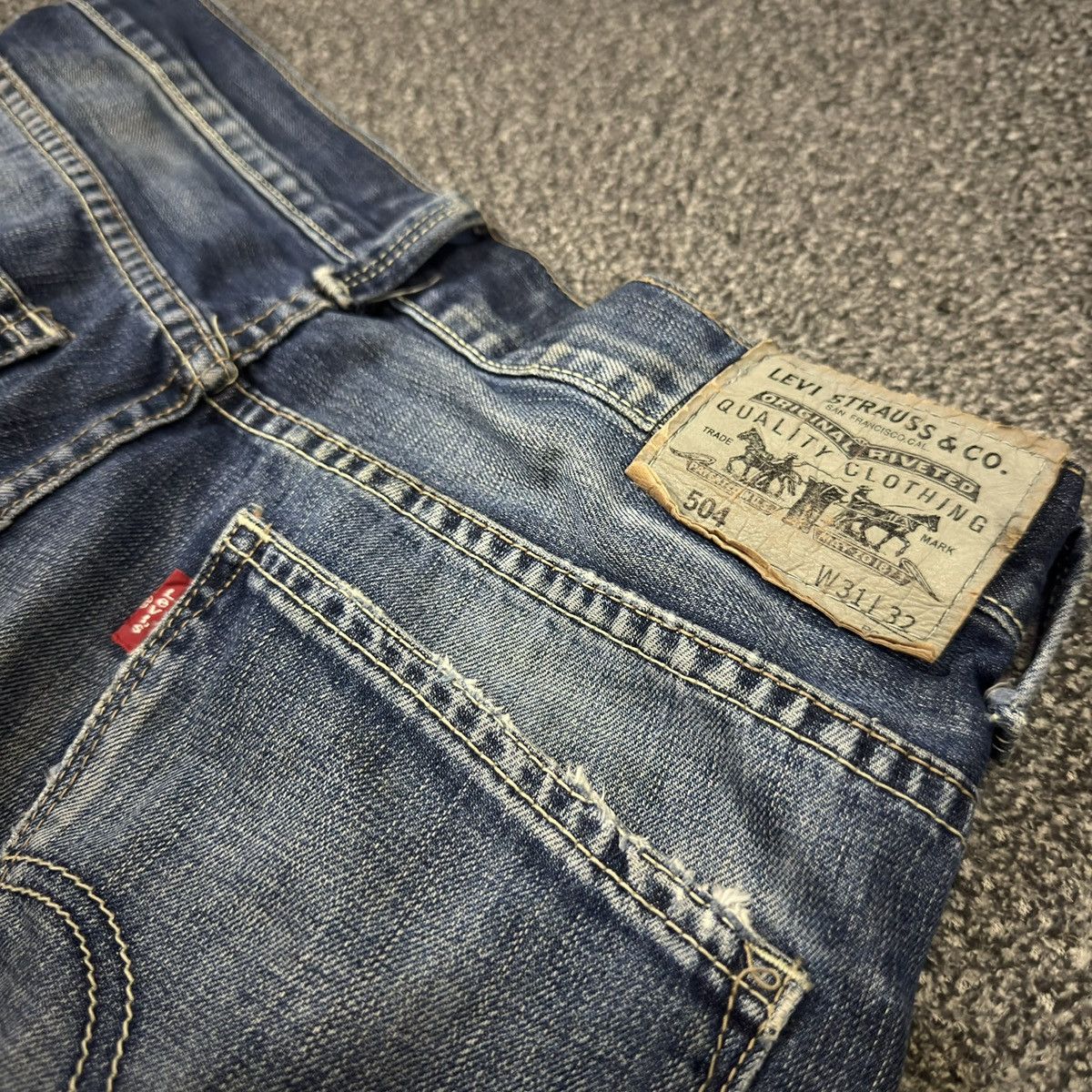 Levi's Made & Crafted Distressed Levis 504 Straight Unisex Y2k Washed Jeans Size US 31 - 9 Thumbnail