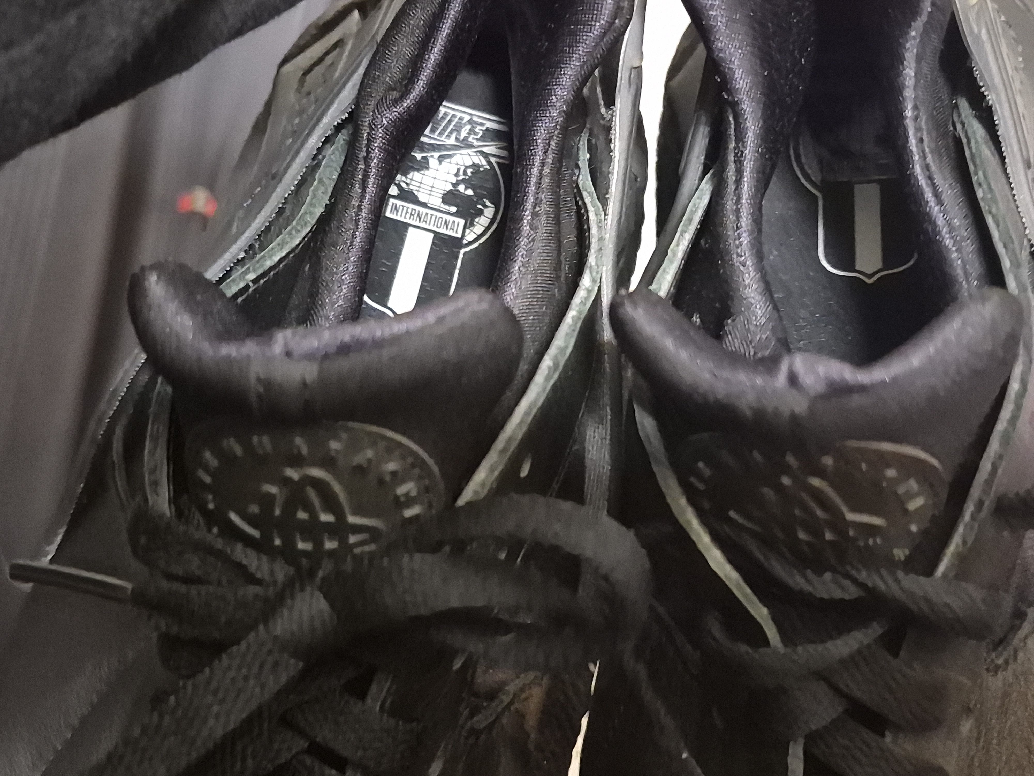 Nike NIKE AIR HUARACHE TRIPLE BLACK SIZE 12 Size US 12 / EU 45 - 6 Thumbnail