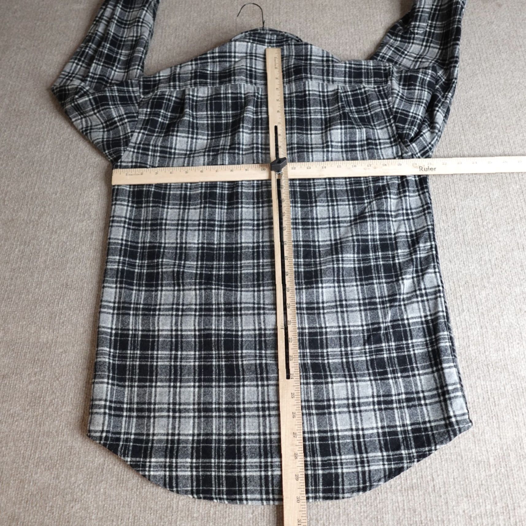 Pendleton VINTAGE Pendleton Shirt Men Small Gray Black Plaid Wool Drummond Tartan Fireside Button Down Size US S / EU 44-46 / 1 - 5 Thumbnail