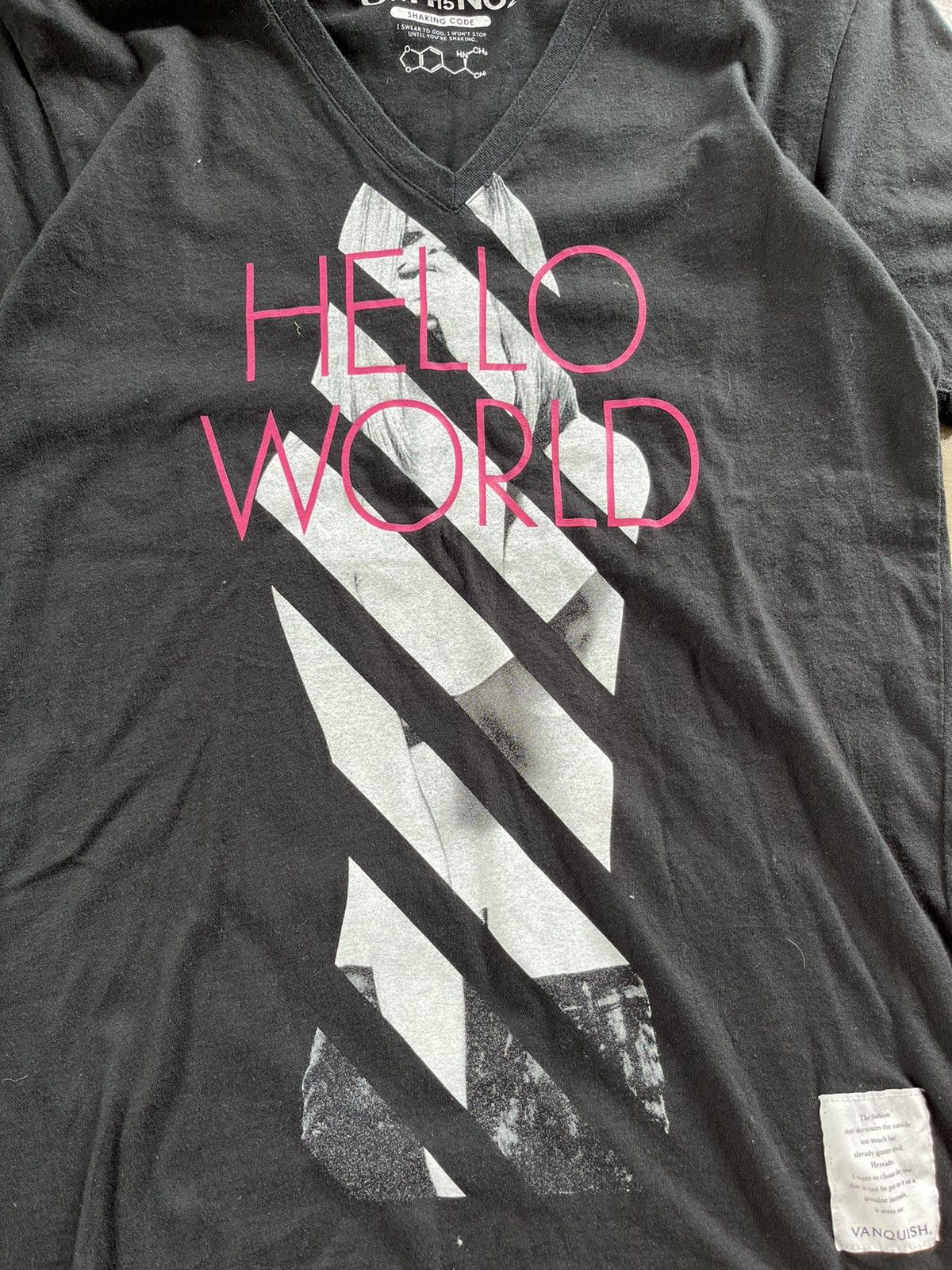 Designer × Japanese Brand × Vanquish 🔥RARE Vanquish CH11 H15 NO2 Hello World Naked Logo Tee Size M / US 6-8 / IT 42-44 - 3 Thumbnail