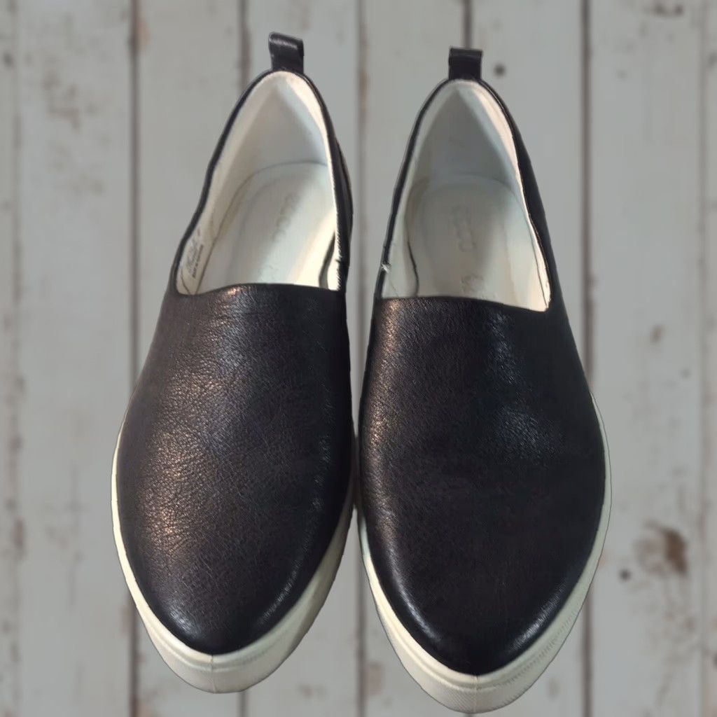 Ecco Ecco Women's Leather Loafers Slip On Flat Size 9 Black Casual Travel Workwear Size US 9 / IT 39 - 1 Thumbnail