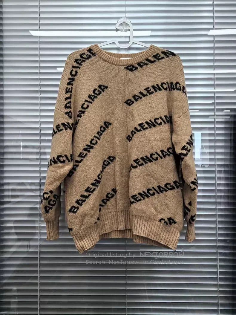 Balenciaga Balenciaga Classic logo sweater khaki color Size US S / EU 44-46 / 1 - 1 Thumbnail