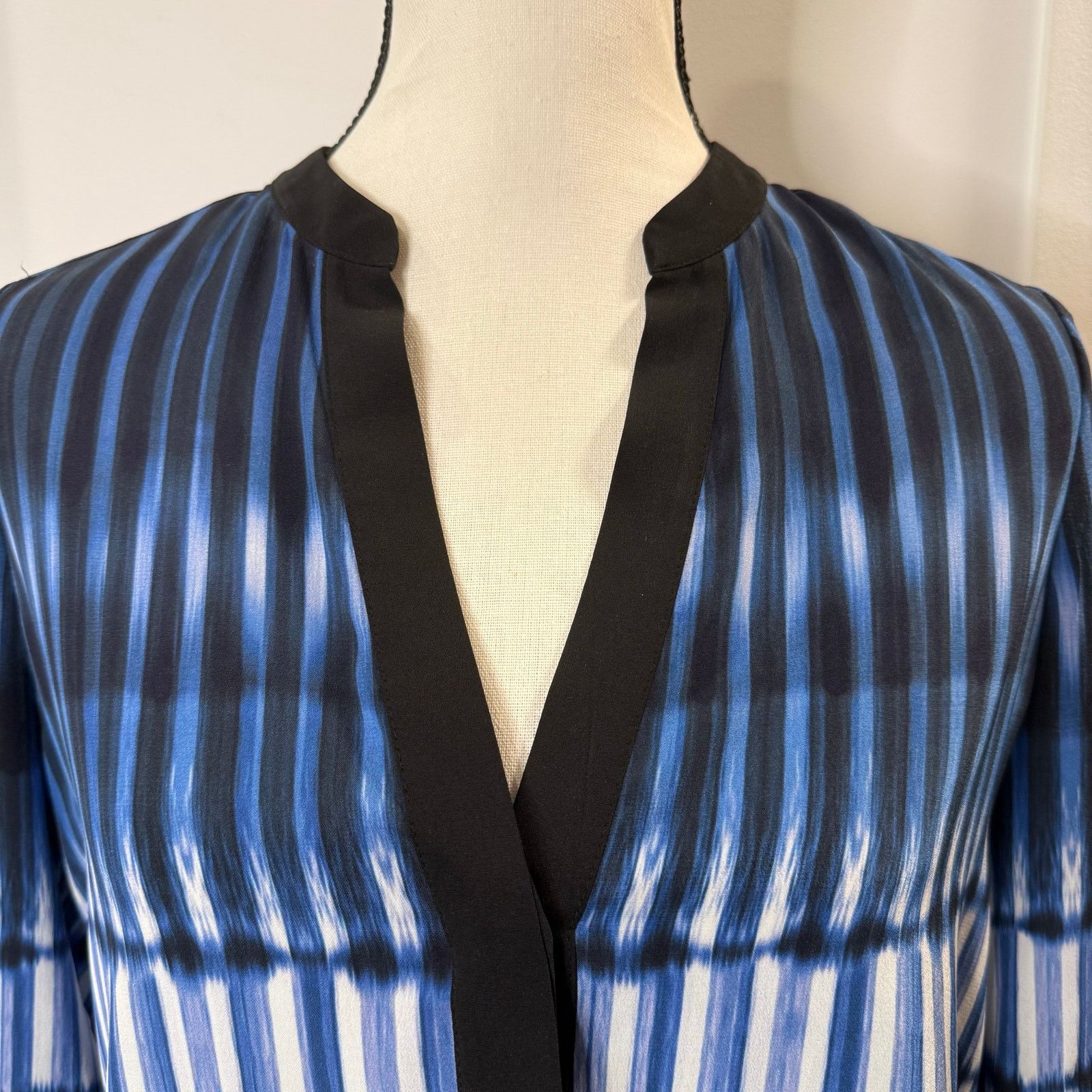 Vince Vince Women’s Striped Silk Blouse Size 4 Size S / US 4 / IT 40 - 4 Thumbnail