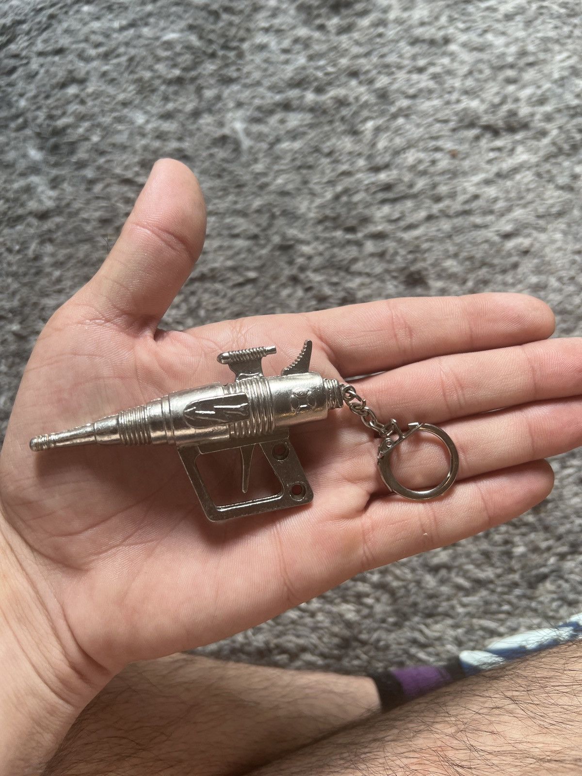 Hypebeast Redondo Galaxy Space Ray Gun Keychain Size ONE SIZE - 2 Thumbnail