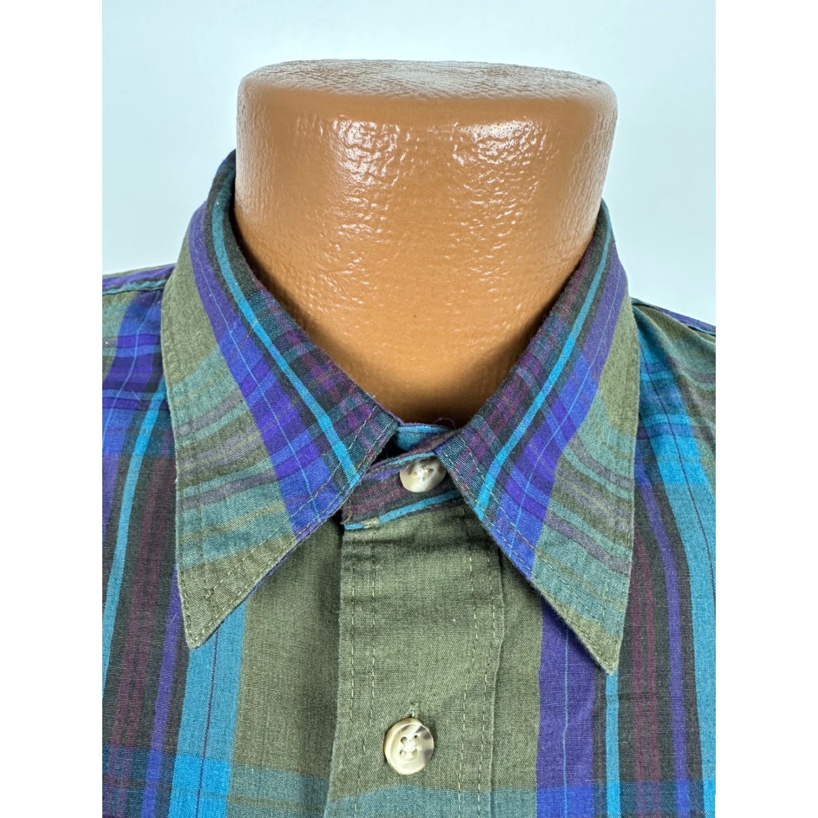 Van Heusen VINTAGE Van Heusen Shirt Men XL Olive Plaid 90s Casual Lightweight Button-Down Collar-Down Size US XL / EU 56 / 4 - 3 Thumbnail