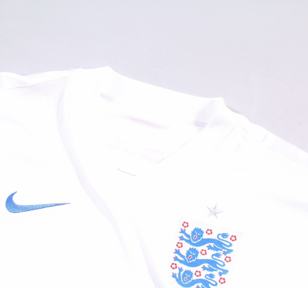 Nike Nike x England Vintage Soccer Football Jersey T Shirt Tee L Size US L / EU 52-54 / 3 - 3 Thumbnail