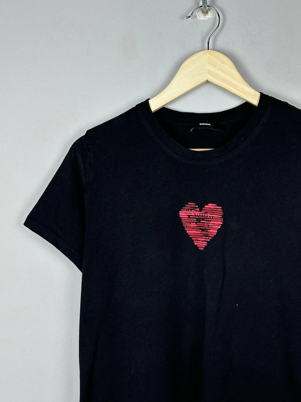 Diesel Diesel Heart Logo Avant Garde T-shirt Size L / US 10 / IT 46 - 1 Thumbnail