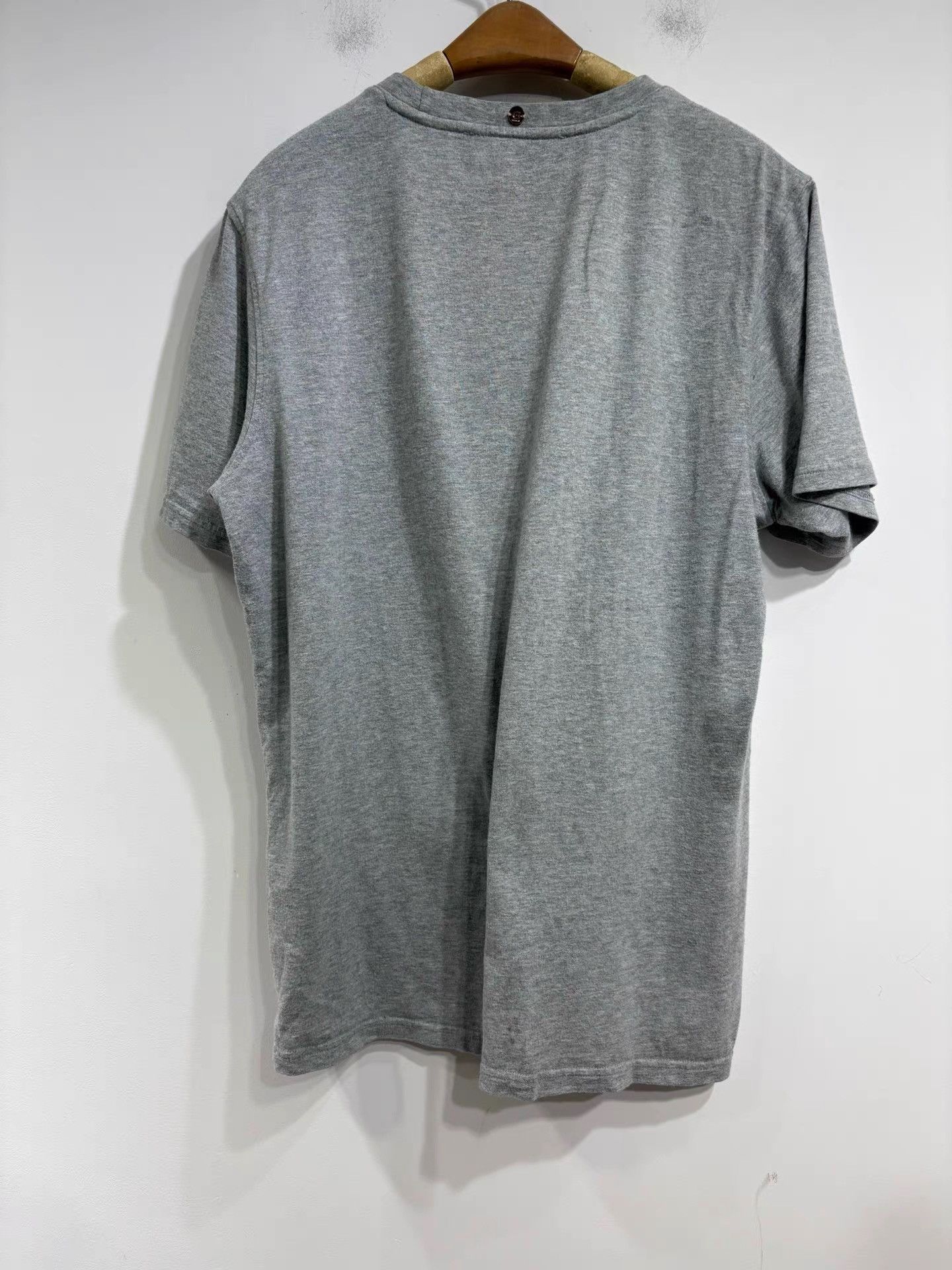 Givenchy Givenchy Men's Grey Crew Neck Short Sleeve T-shirt K29 Size US M / EU 48-50 / 2 - 2 Thumbnail