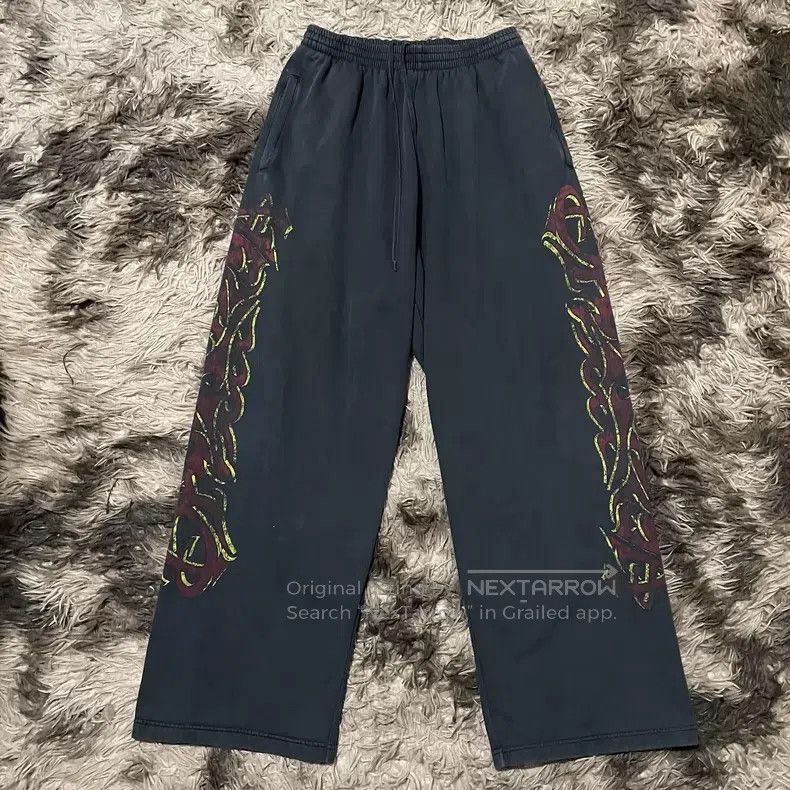 Balenciaga Balenciaga size M Flame Disaster Limited Edition BAGGY Spo Size US 27 - 1 Thumbnail