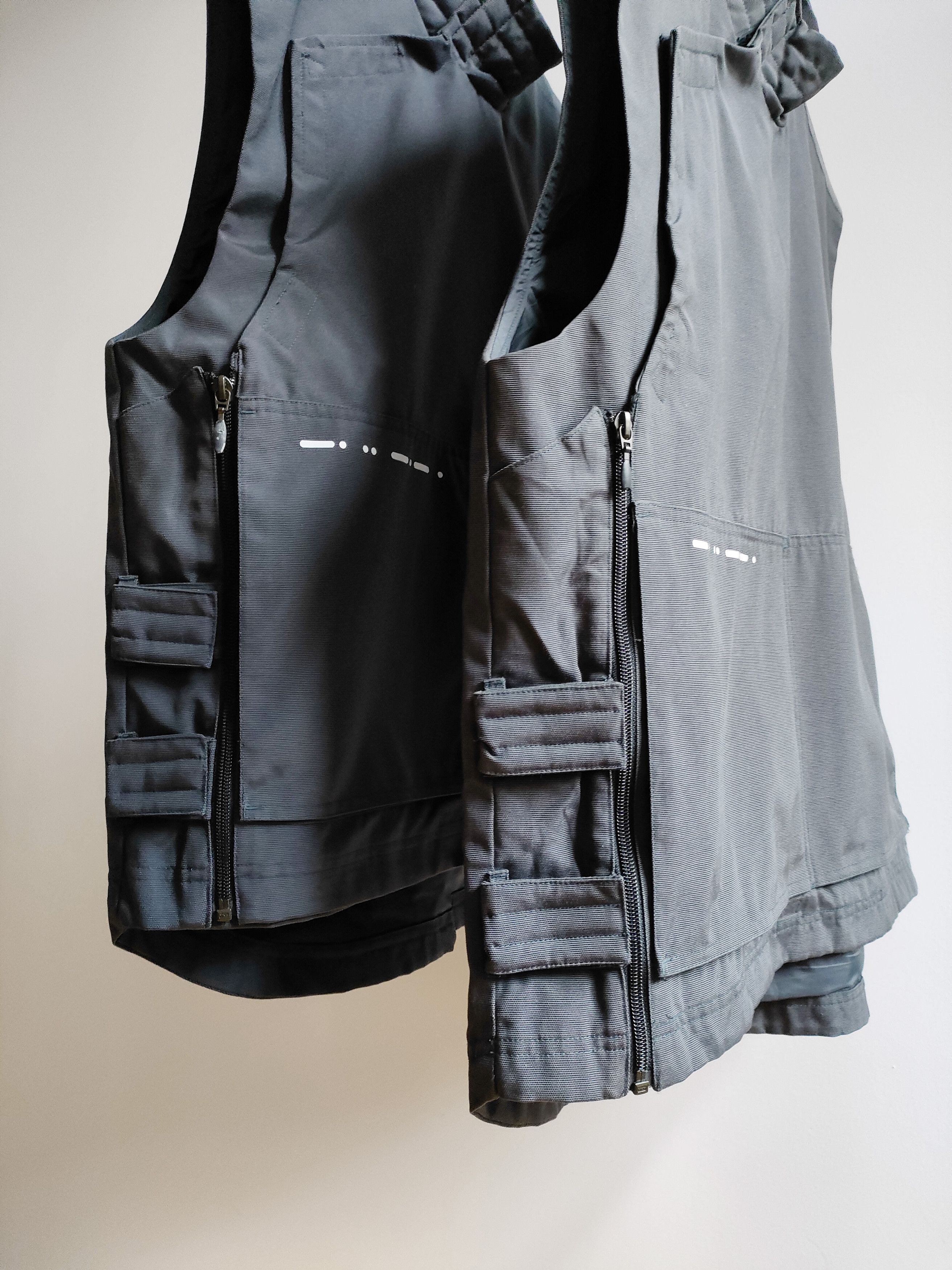 Nike 2000s Nike Morse Code Technical ‘Bulletproof’ Utility Vest Size US S / EU 44-46 / 1 - 7 Thumbnail
