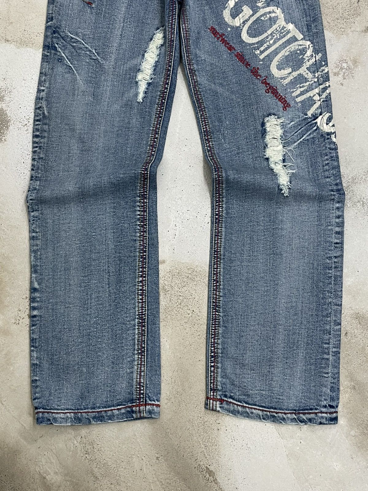Japanese Brand Vintage 90’s Iconic Surf Wear ‘GOTCHA’ Distressed Denim Size US 32 / EU 48 - 2 Thumbnail