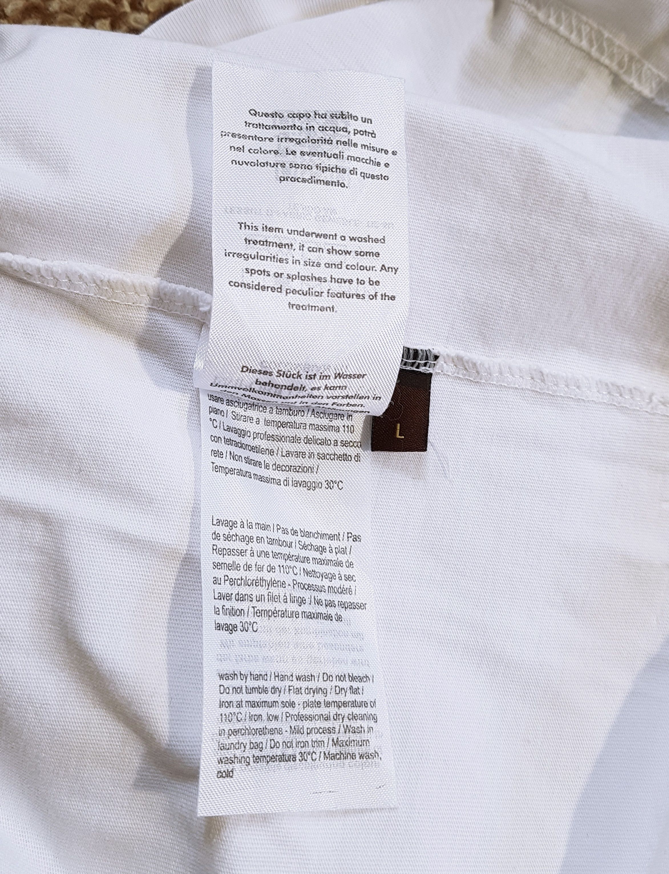 Emporio Armani Emporio Armani Big Logo T-Shirt sz L Size US L / EU 52-54 / 3 - 10 Thumbnail