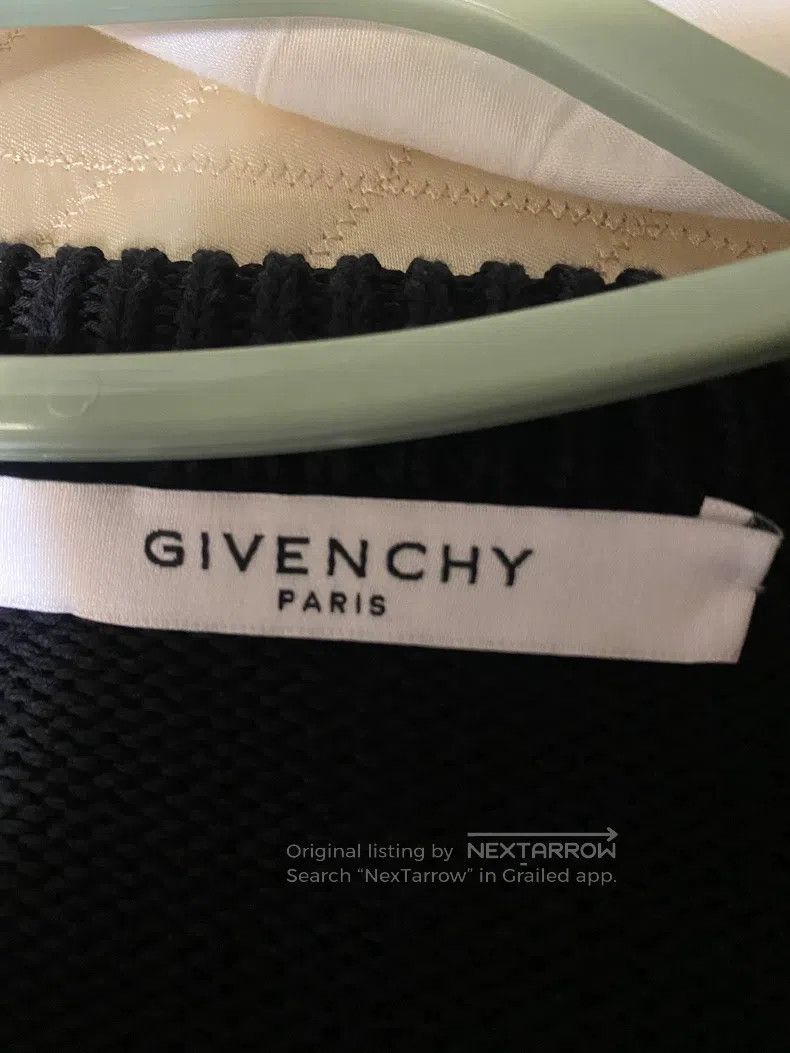 Givenchy Givenchy Letter sweater (xs size, chest approximately 98) Size US XS / EU 42 / 0 - 2 Thumbnail