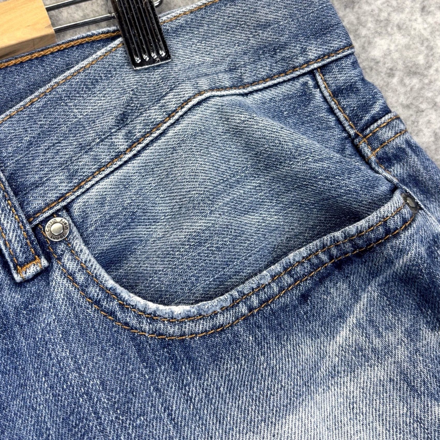 Calvin Klein Calvin Klein Jeans W34” L32” Blue Mens Button Fly Used Worn Denim Size US 34 / EU 50 - 5 Thumbnail