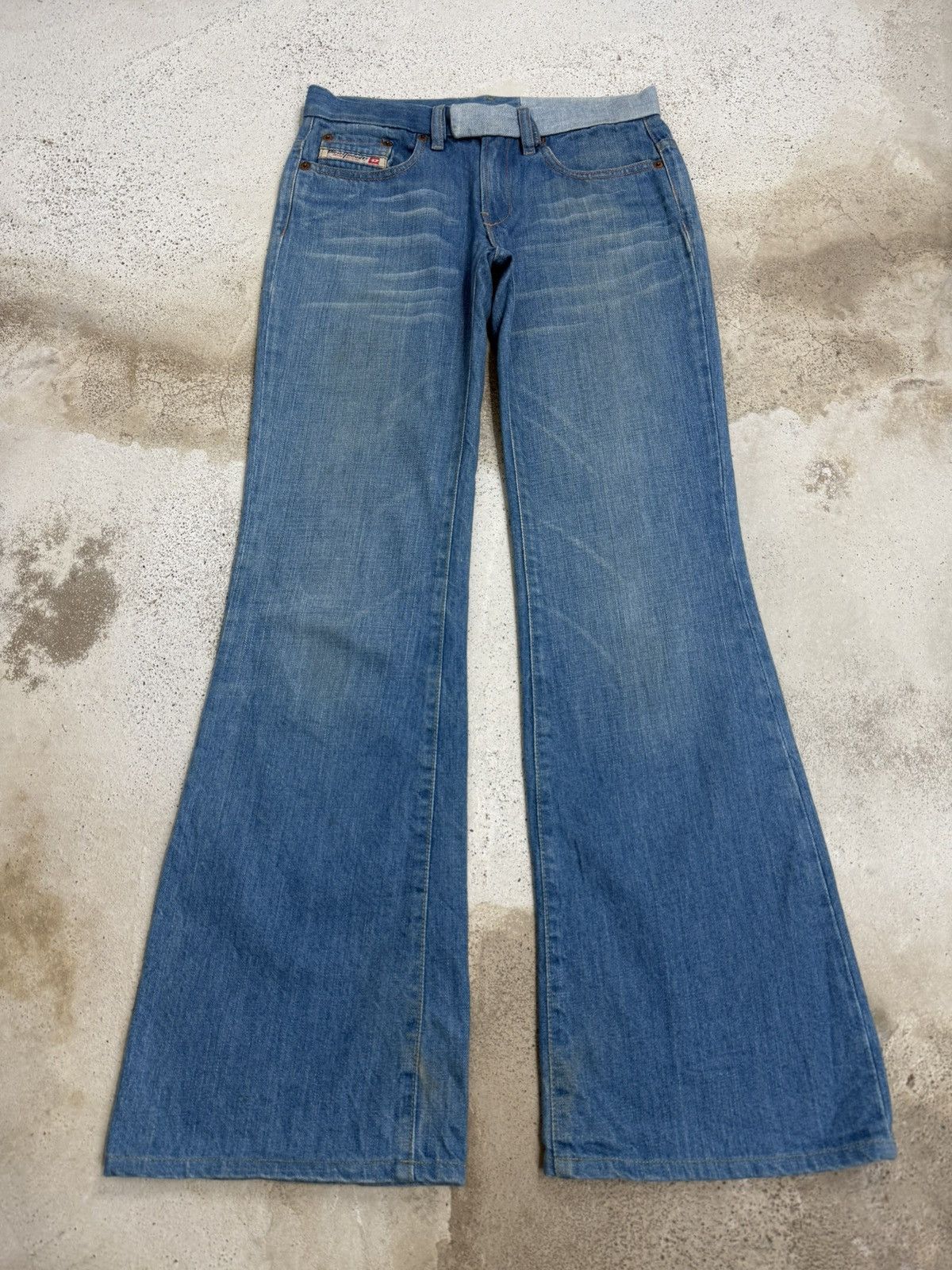 Diesel Vintage Diesel Wide Leg Flare Unisex Whisker Denim Size 26" / US 2 / IT 38 - 1 Thumbnail