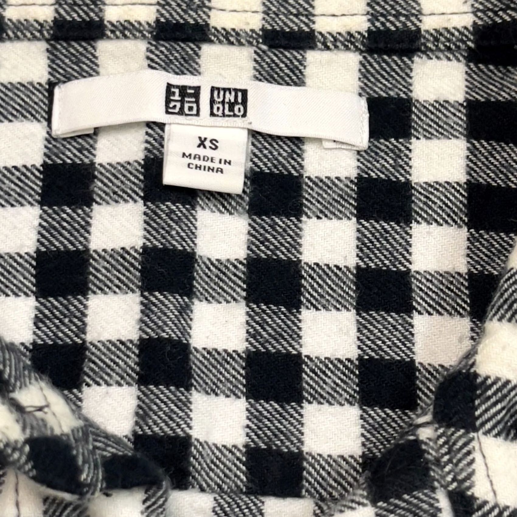 Uniqlo Uniqlo Mens Button Up Gingham Shirt XS Black/White Long Sleeve Pockets Size US XS / EU 42 / 0 - 4 Thumbnail
