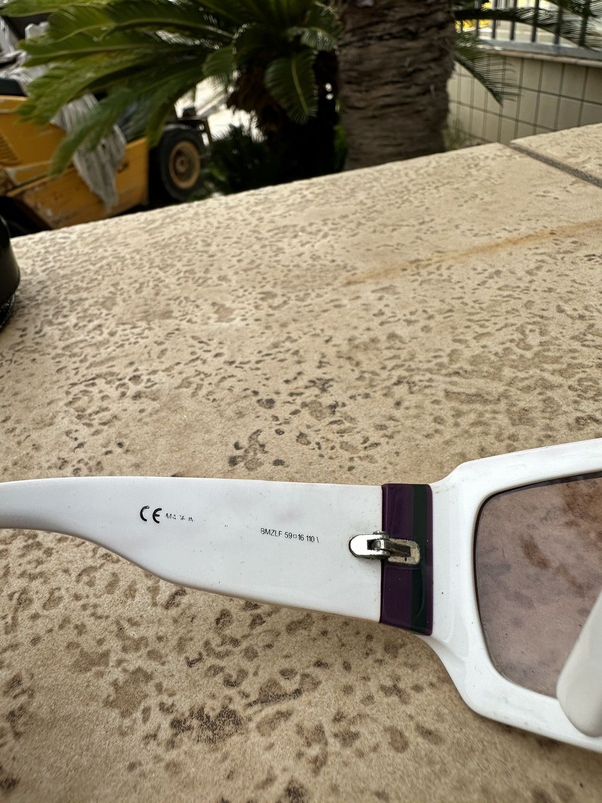 Gucci Gucci Sunglasses White Size ONE SIZE - 6 Thumbnail