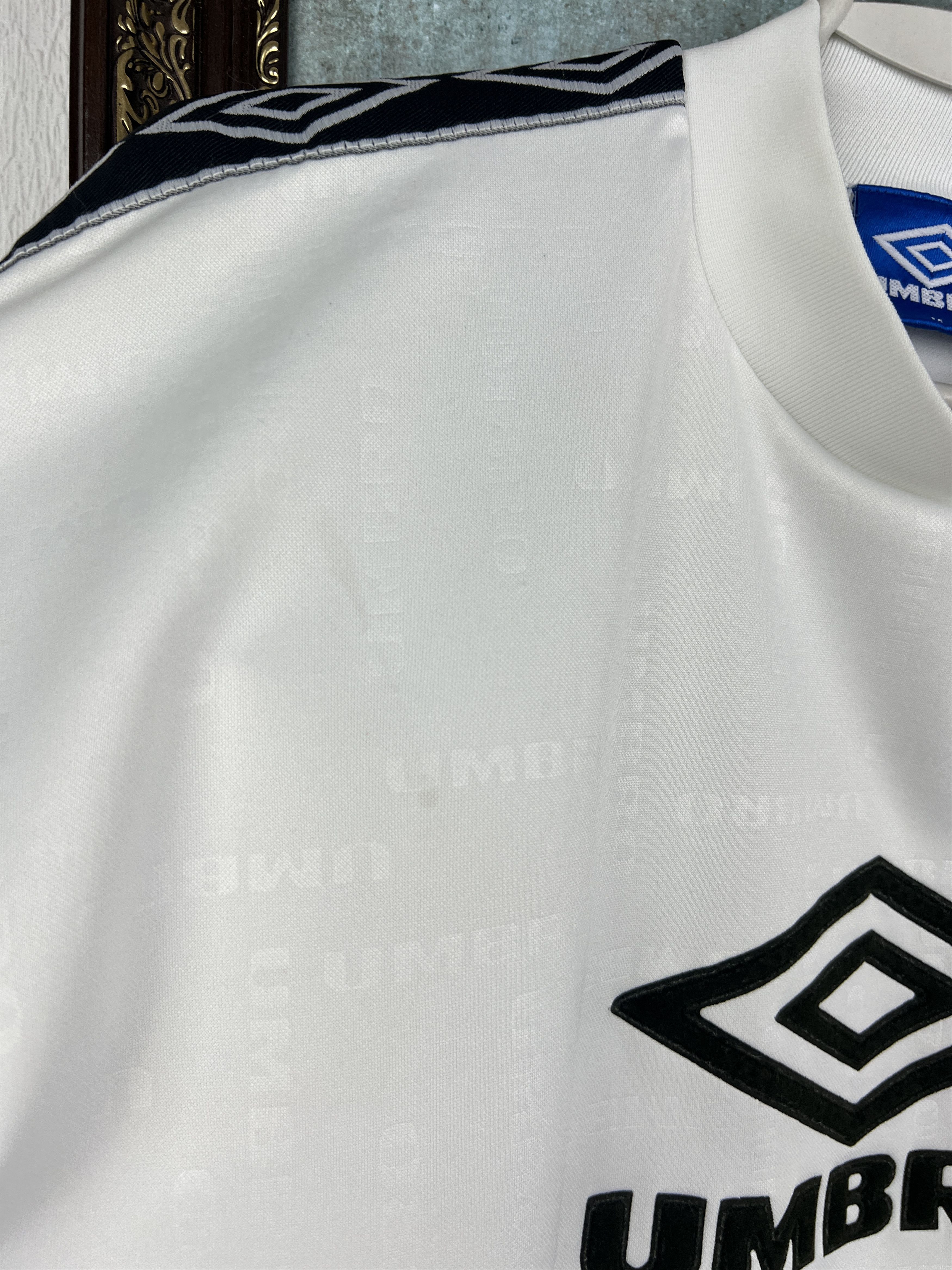Umbro Nottingham Forest Football Template Shirt Soccer Jersey Size US M / EU 48-50 / 2 - 5 Thumbnail