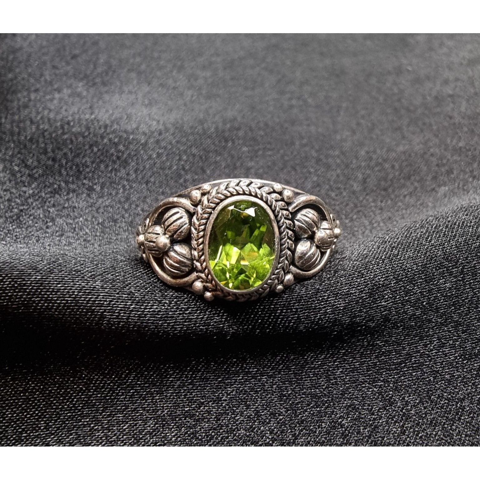 Vintage Vintage 925 Sterling Silver Green Peridot Ring Made in Indon Size ONE SIZE - 1 Thumbnail