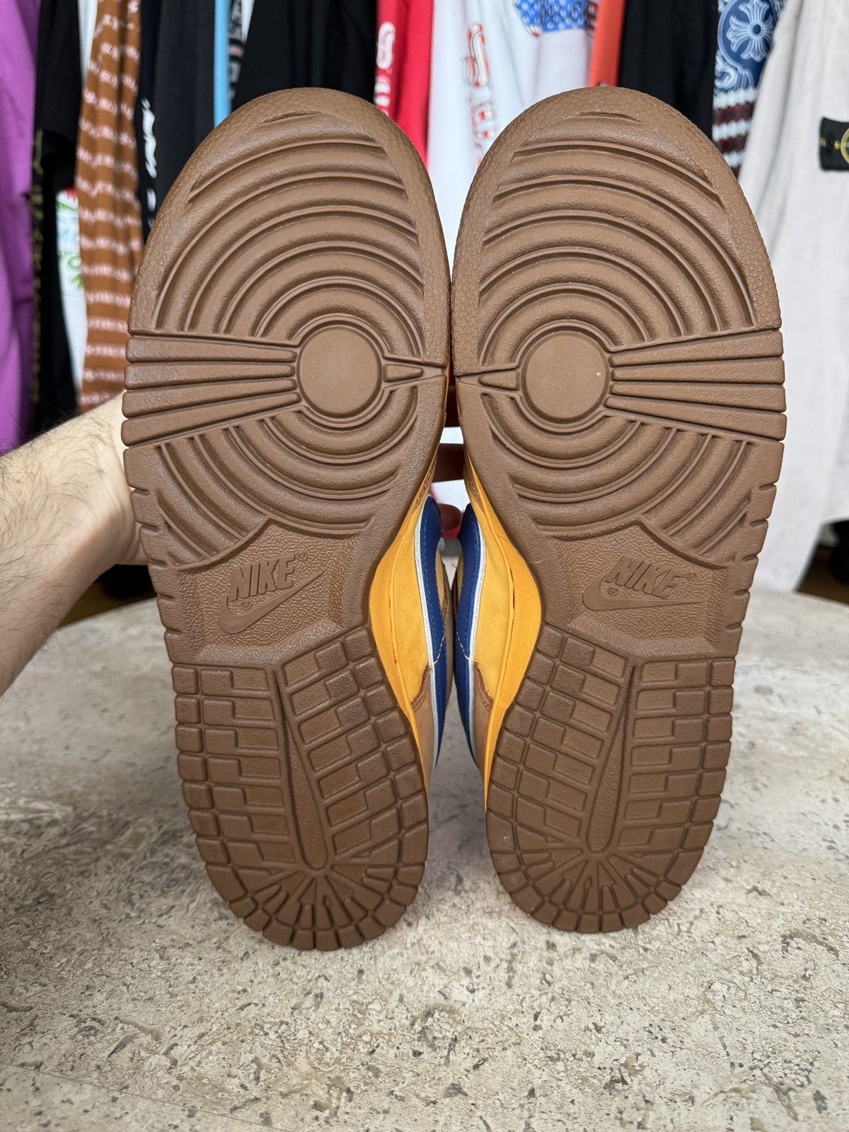 Nike SB Nike SB Dunk Low Newcastle Brown Ale Size US 10.5 / EU 43-44 - 12 Thumbnail