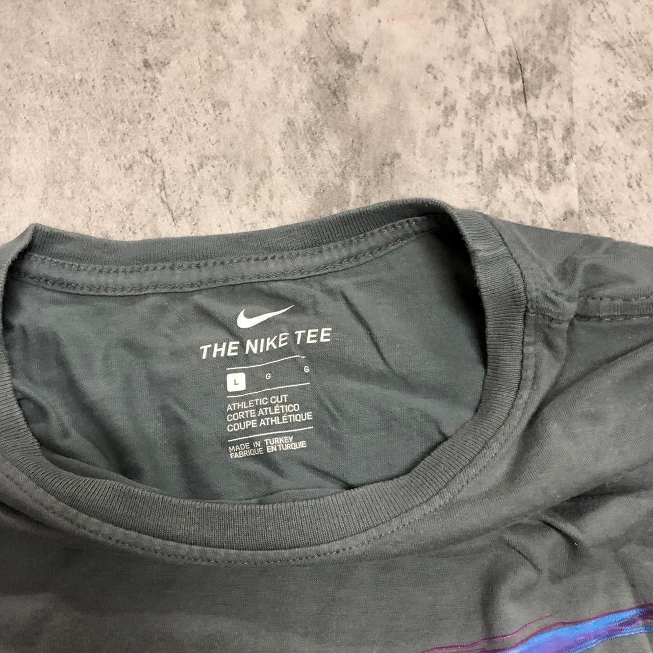 Nike Grey Nike tee with blue holographic swoosh #holographic Size US L / EU 52-54 / 3 - 3 Thumbnail
