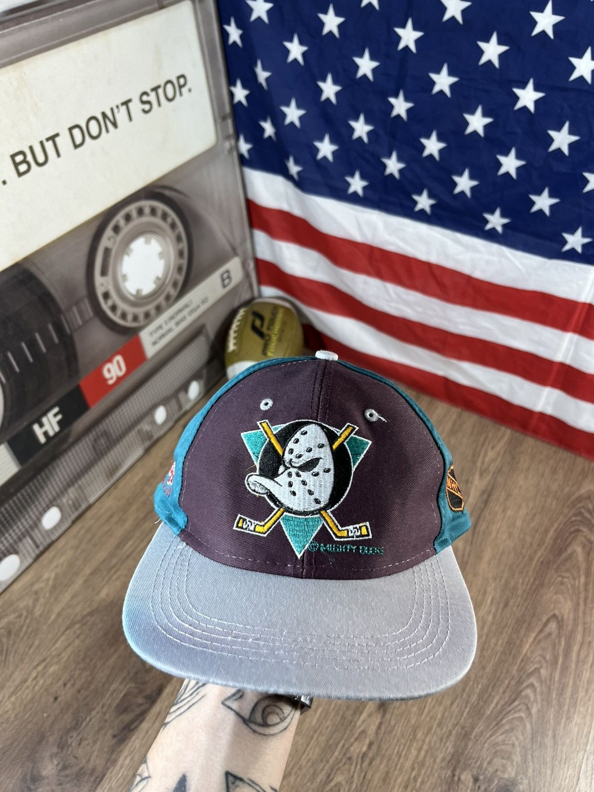 NHL Vintage Mighty Ducks 90s Hat Cap Size ONE SIZE - 1 Thumbnail