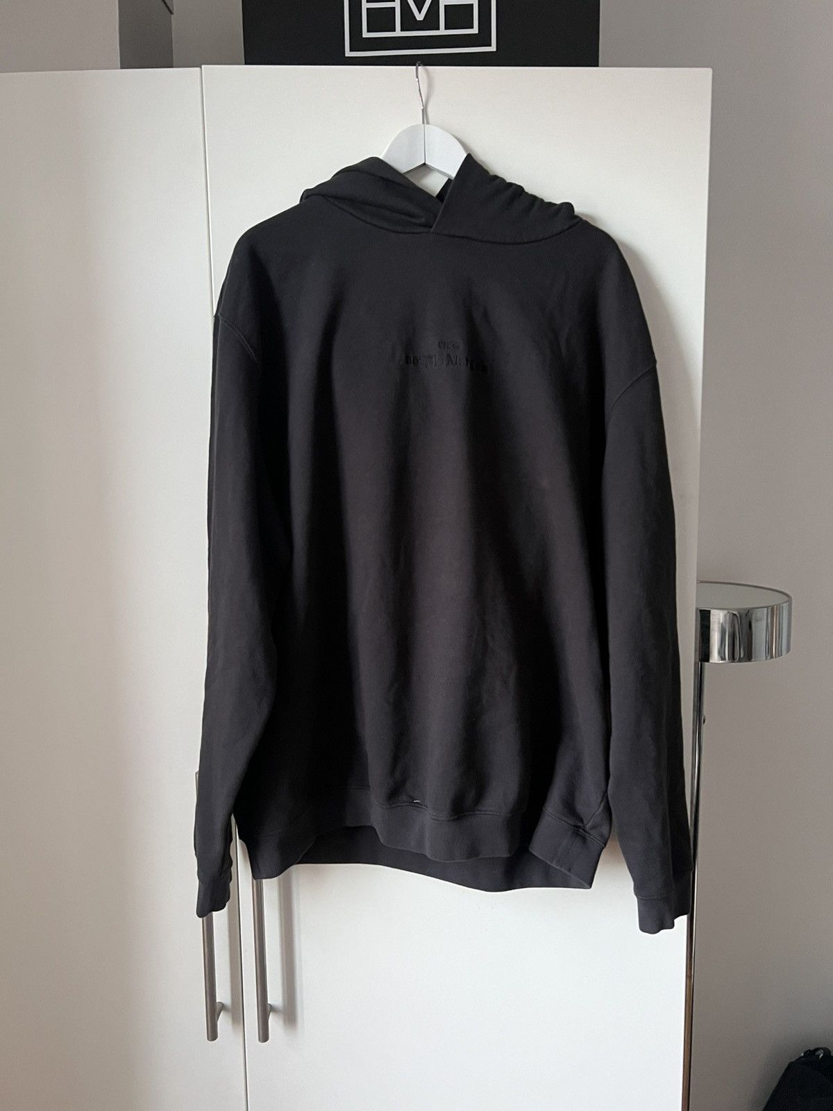 Maison Margiela Maison Margiela Upside Down Logo Hoodie sz XL BNWT Size US XL / EU 56 / 4 - 1 Thumbnail
