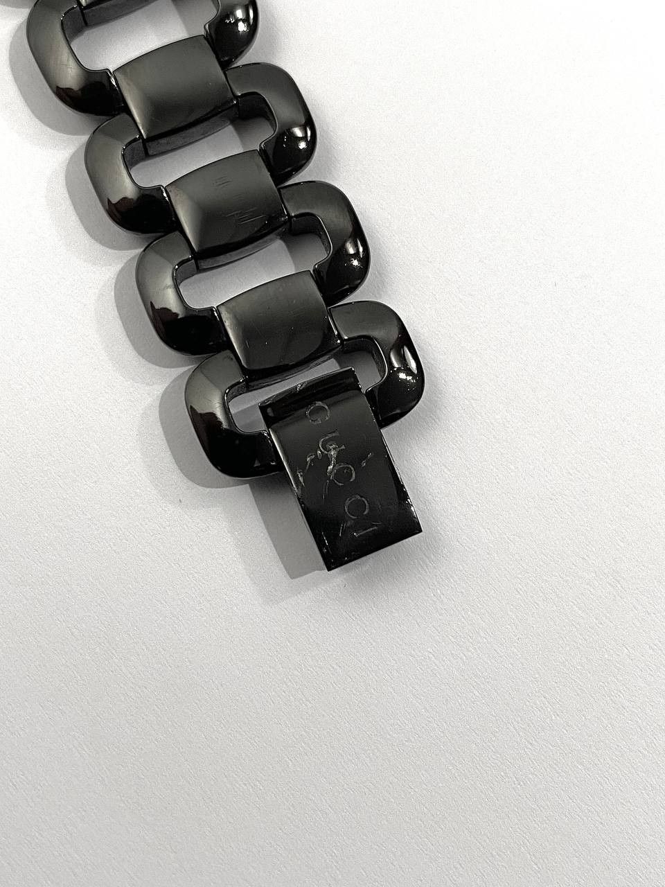 Gucci GG 125 Series Logo Steel Bracelet Black Wrist Watch