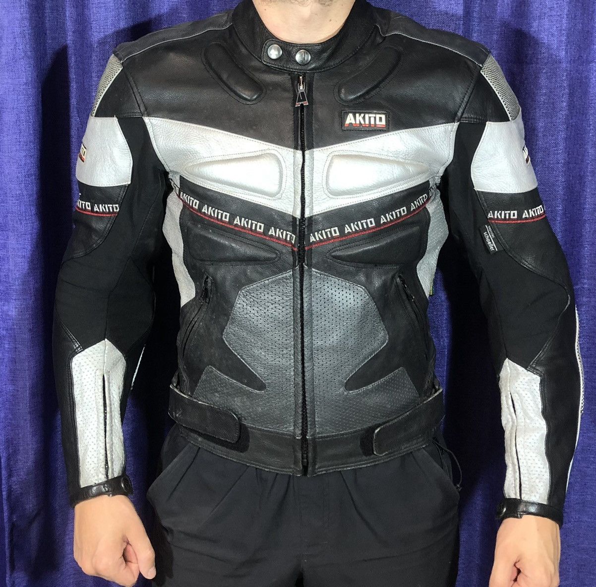 Dainese × Ferrari × Yamaha Akito leather jacket motorcycle Racing vintage Size US S / EU 44-46 / 1 - 2 Thumbnail