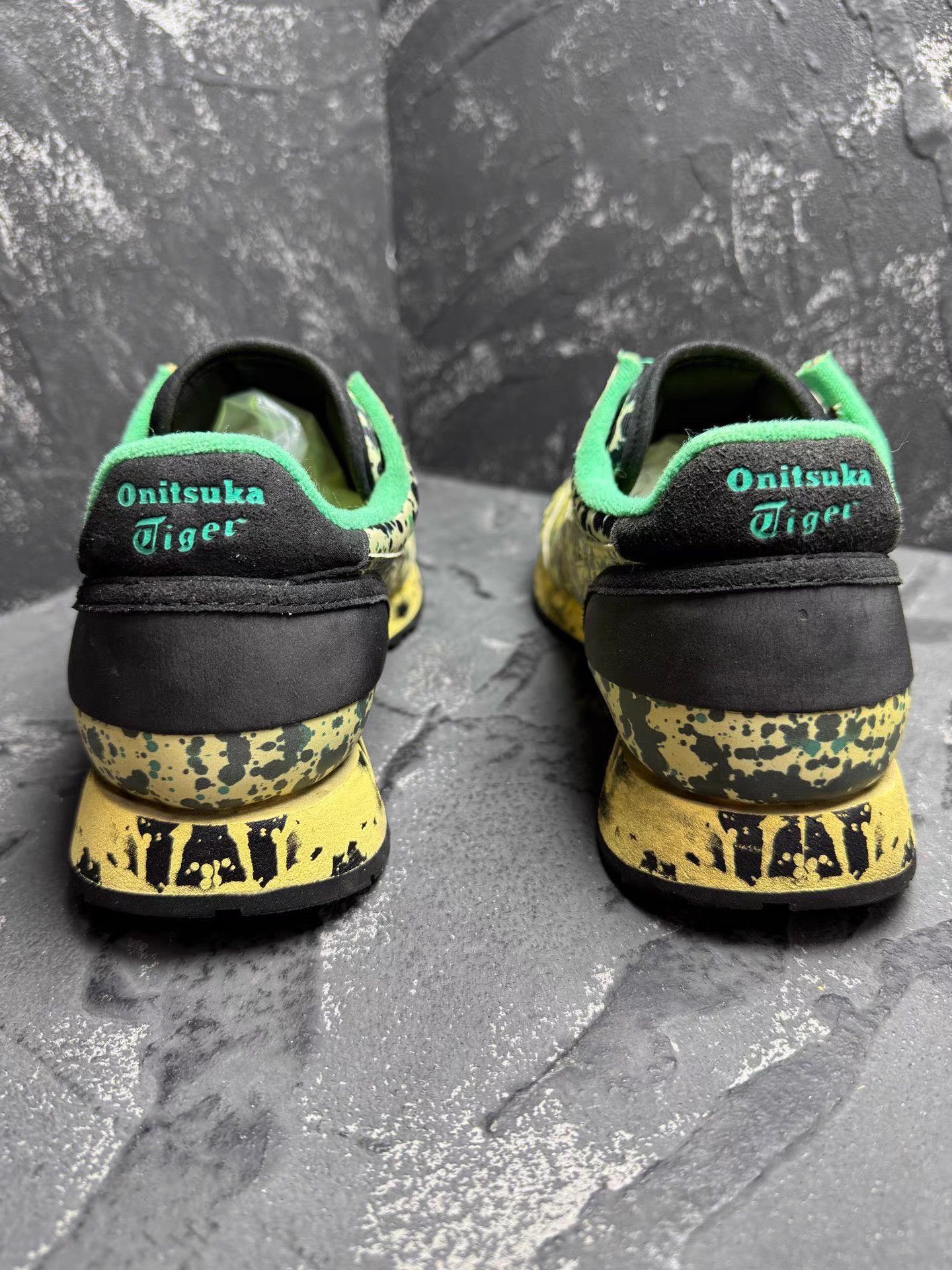 Asics Asics Onitsuka Tiger Camouflage Running Shoes Q10 Size US 10 / EU 43 - 7 Thumbnail