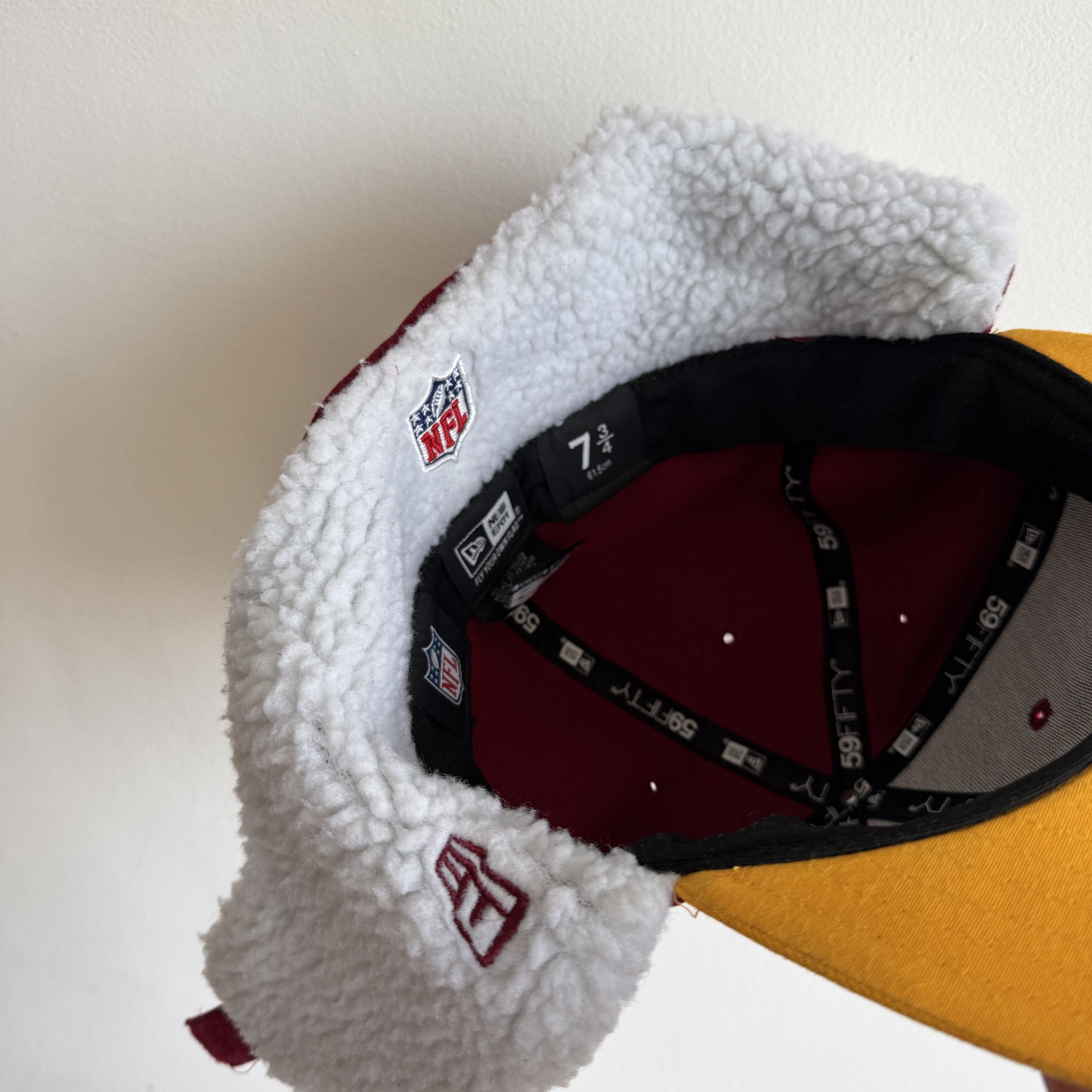 NFL New Era Redskins sherpa ear flap 59FIFTY winter cap XL Size 42 - 7 Thumbnail