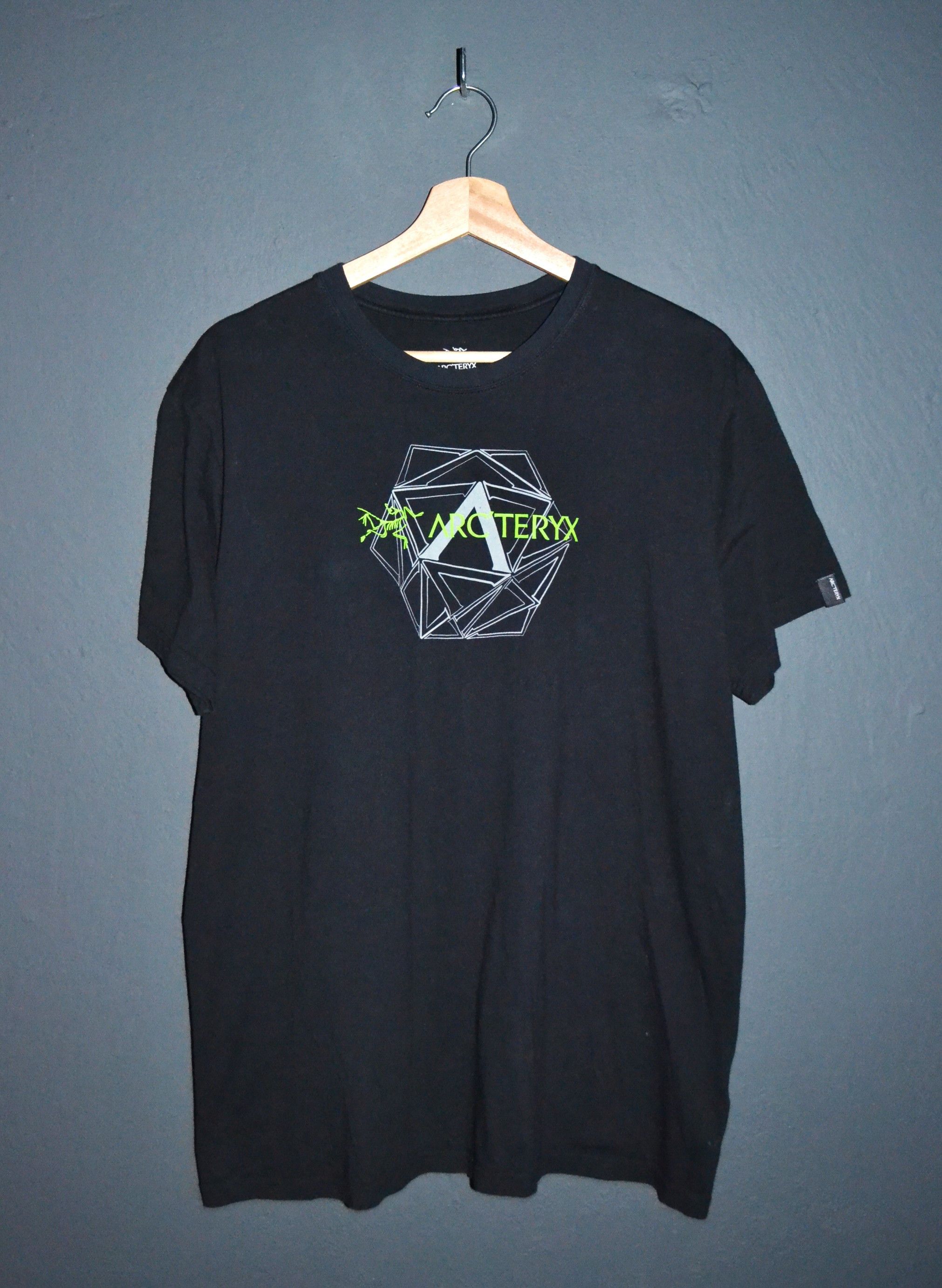 Arc'teryx Arc’teryx Graphic T Shirt XL Black Cotton Size US XL / EU 56 / 4 - 8 Thumbnail