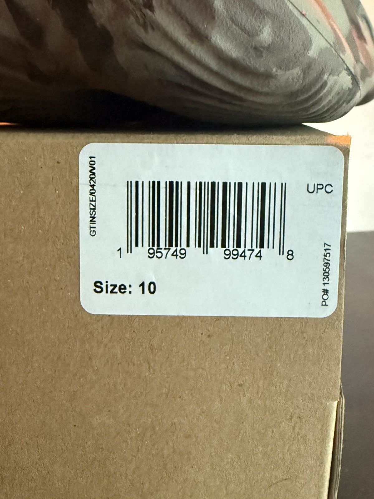 Adidas Yeezy Foam rnnr Size US 10 / EU 43 - 8 Thumbnail