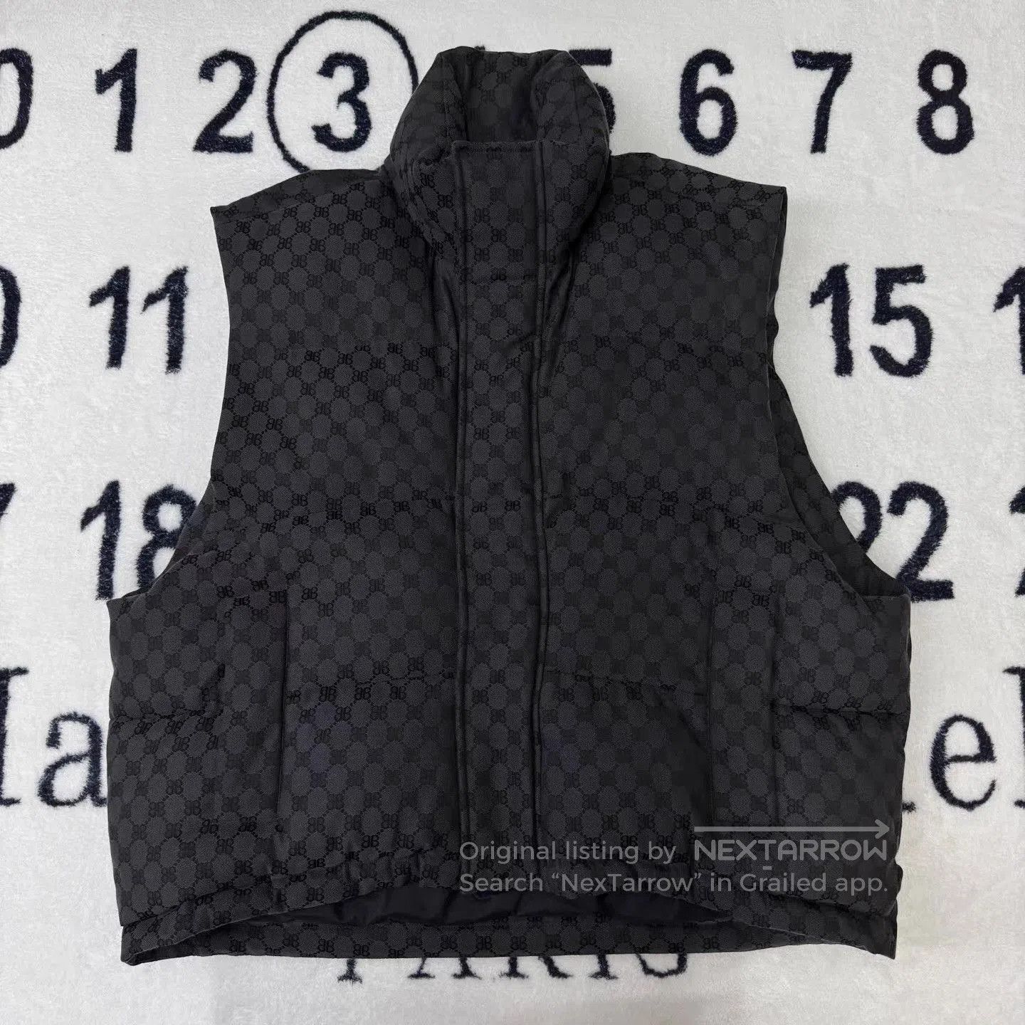 Balenciaga Black Patterned Puffer Vest . Size US XL / EU 56 / 4 - 1 Thumbnail