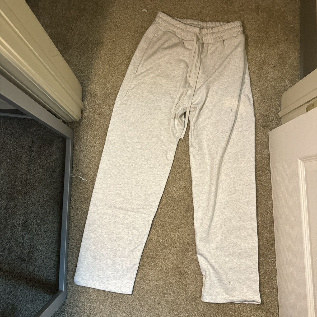 Japanese Brand Cream/off white color sweatpants Size US 32 / EU 48 - 1 Thumbnail