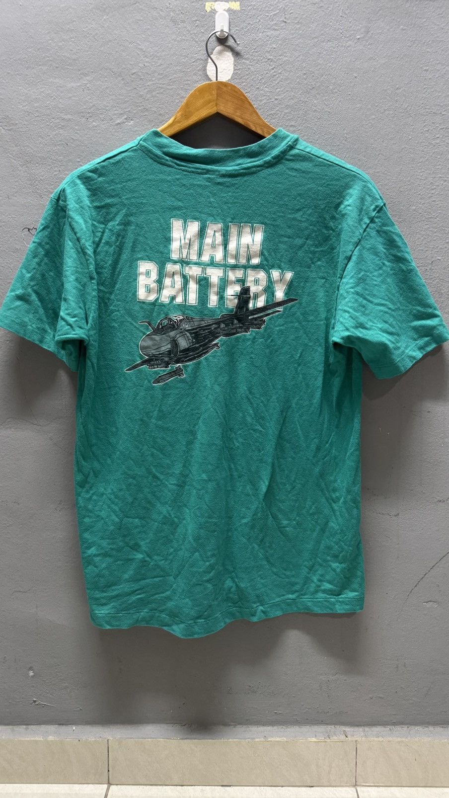 Hanes × Vintage Vintage 90s Arron 196 Main Battery Size US L / EU 52-54 / 3 - 8 Thumbnail