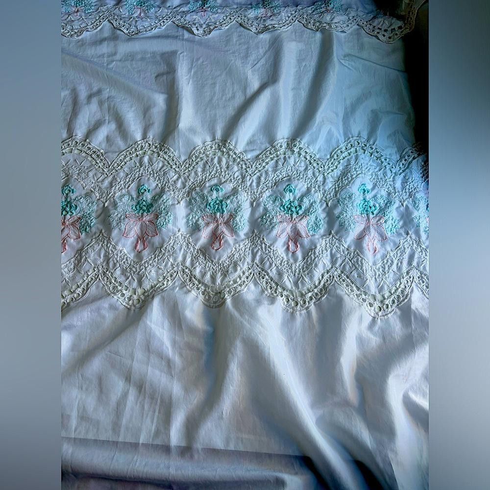 Designer Rare Vintage Shower Curtains with Short Window Curtains Size ONE SIZE - 1 Thumbnail