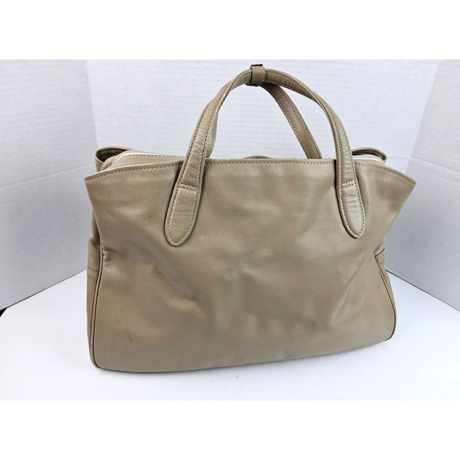 Vintage VINTAGE Leather Duffle Bag Women's Travel Purse Satchel with Key Beige Size ONE SIZE - 6 Thumbnail