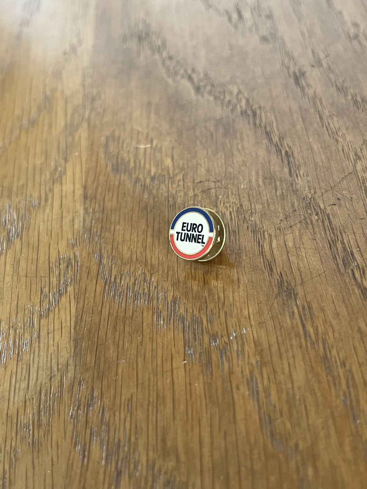 Unknown London × Vacation Eurotunnel vintage pin Size ONE SIZE - 2 Thumbnail