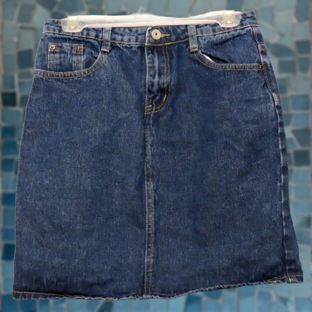 Denime Chouyatou Women's XS 5-Pocket Denim Blue Jean Skirt Midi Slit 3" Back Slit Zip Casual Spring Summer Fall Women XS Blue Denim Cotton mid-rise Size 26" / US 2 / IT 38 - 1 Thumbnail