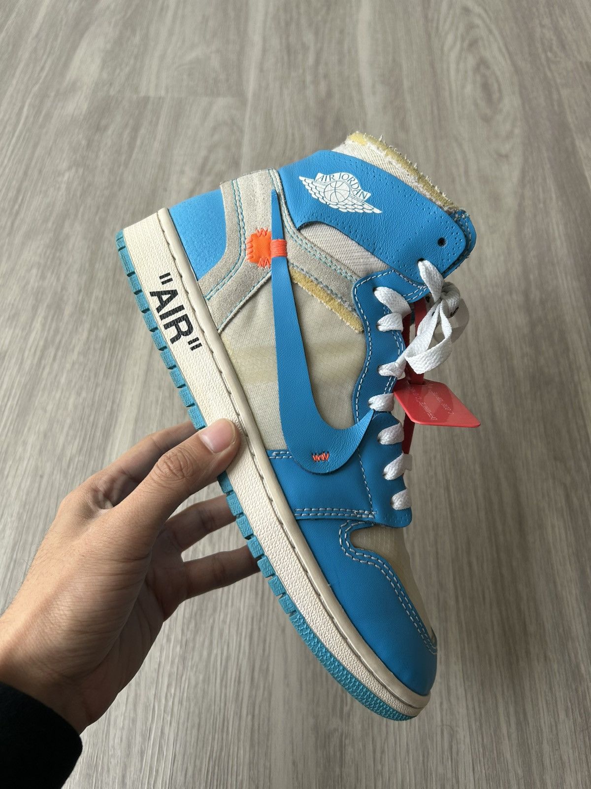 Jordan Brand × Off-White Off-White X Air Jordan 1 High OG UNC Size 8.5 Size US 8.5 / EU 41-42 - 7 Thumbnail